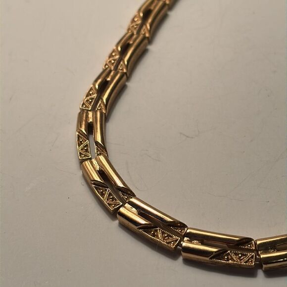 Monet Vintage Gold Tone Rectangle Linked Choker Necklace K725 - Picture 2 of 7